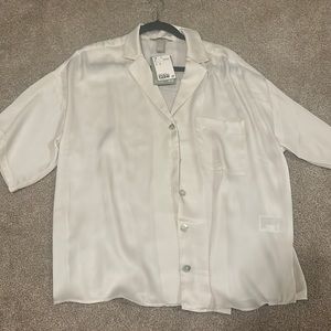 H & M New with tags satin button up